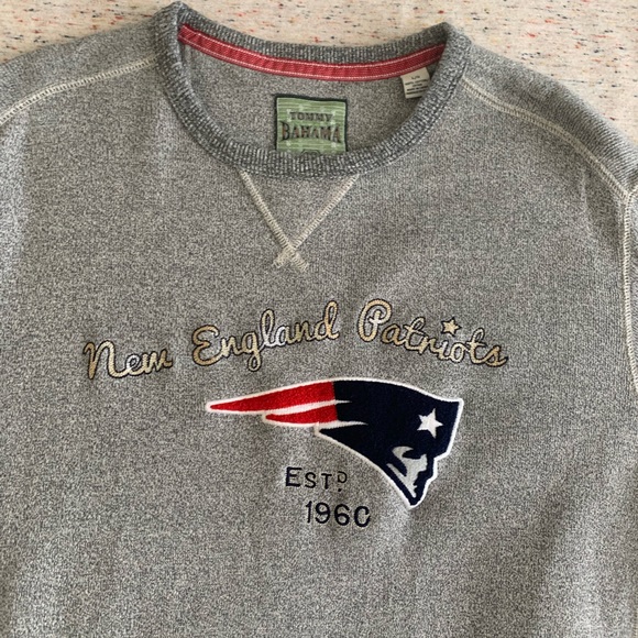Tommy Bahama Brand Patriots NFL Sweater - Picture 3 of 12